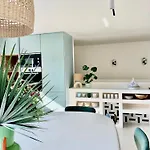 Harmony Homes Saint-Sulpice-De-Royan - Heated Pool & Beaches 15 Min Away فيلة *
