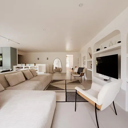 Harmony Homes - Heated Pool & Beaches 15 Min Away Villa *