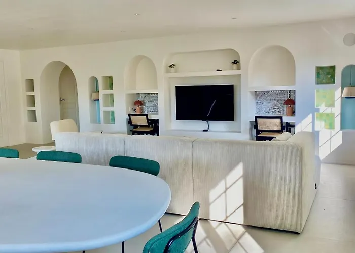 La Archipel Royan & Pool Tennis Villa