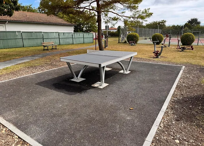 La Archipel Royan & Pool Tennis Villa